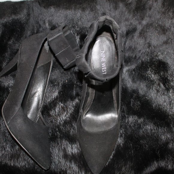 black nine west heels - Picture 2 of 3